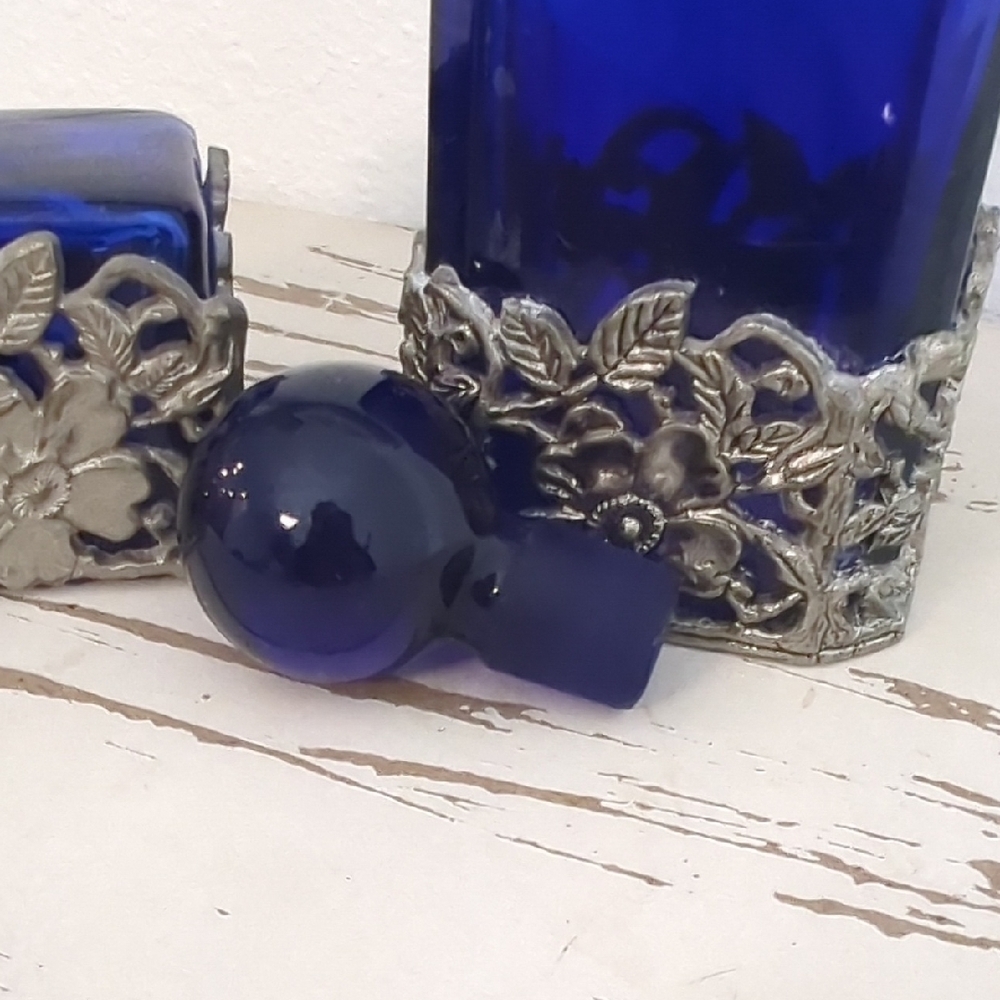 💙 Vintage Cobalt Blue Pewter Refillable Boudoir Perfume Bottles – Set of Two - Picture 6 of 12